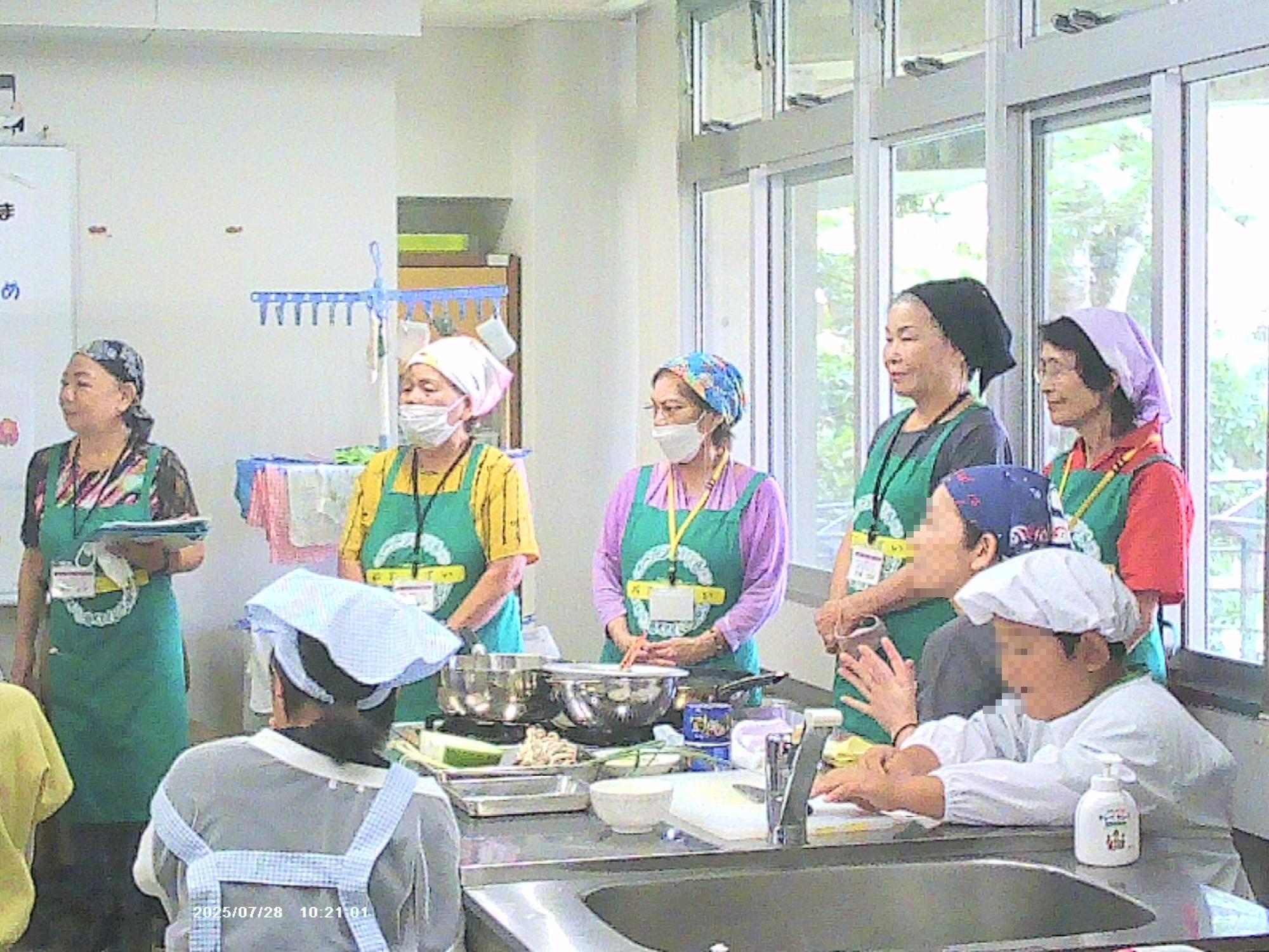 おやこ料理教室の様子