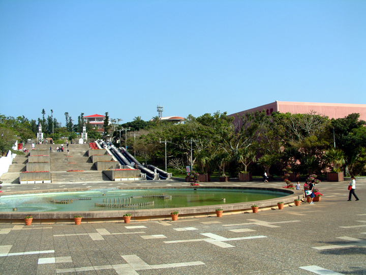Cm